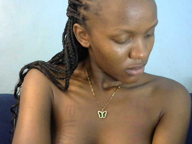 Trisha254 live cam on BongaCams