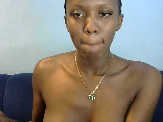 Trisha254 live webcam show