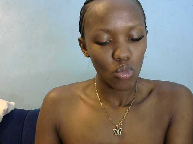 Trisha254 live webcam show