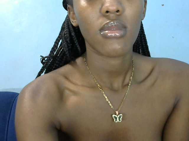Trisha254 live cam on BongaCams