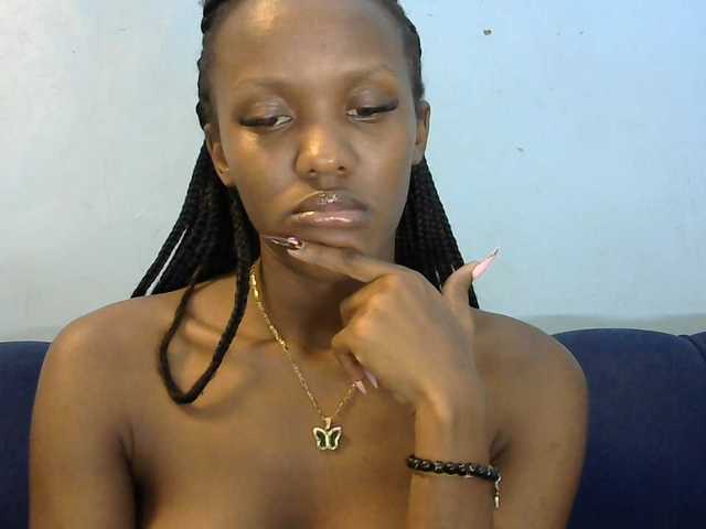 Trisha254 live cam on BongaCams