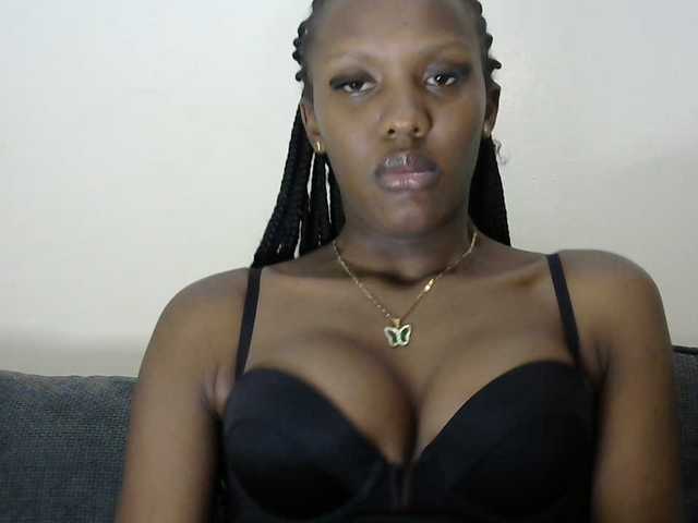 Trisha254 live cam on BongaCams
