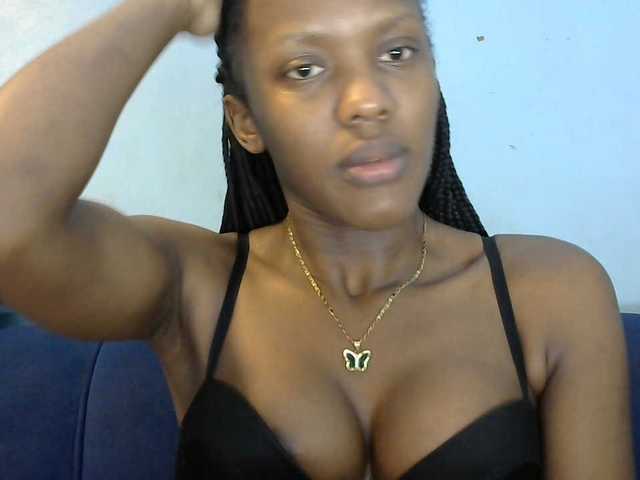 Trisha254 live cam on BongaCams