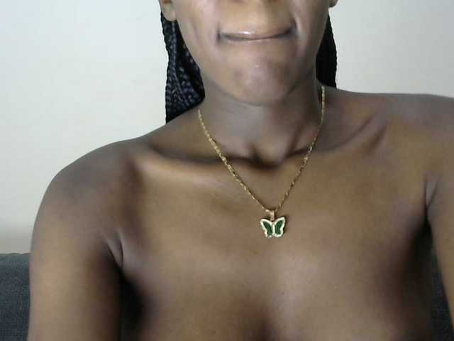 Trisha254 live cam on BongaCams