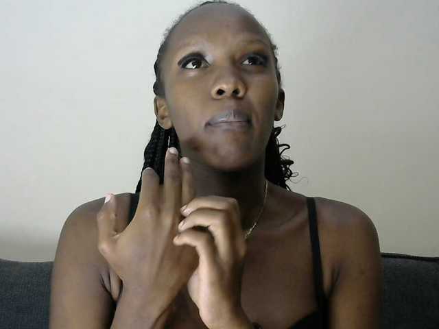 Trisha254 live cam on BongaCams