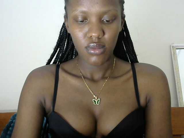 Trisha254 live cam on BongaCams