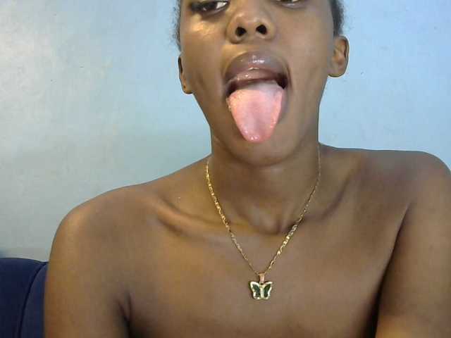 Trisha254 live cam on BongaCams
