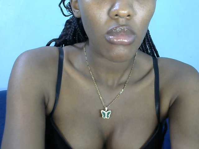 Trisha254 live cam on BongaCams