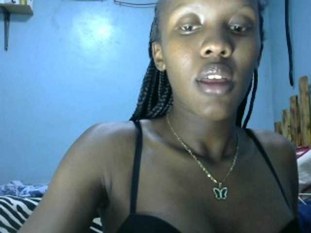 Trisha254 live cam on BongaCams