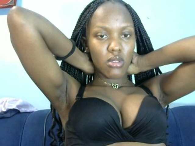Trisha254 live cam on BongaCams