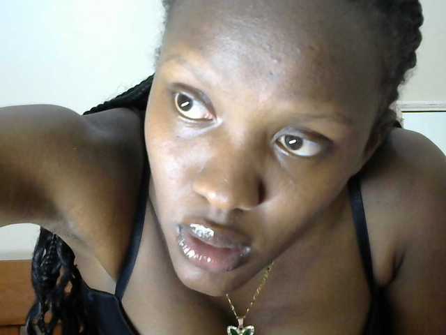 Trisha254 live cam on BongaCams