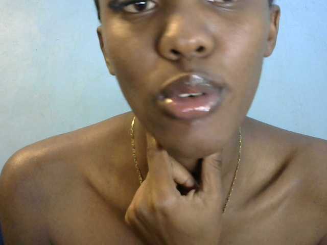 Trisha254 live webcam show
