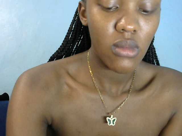 Trisha254 live cam on BongaCams