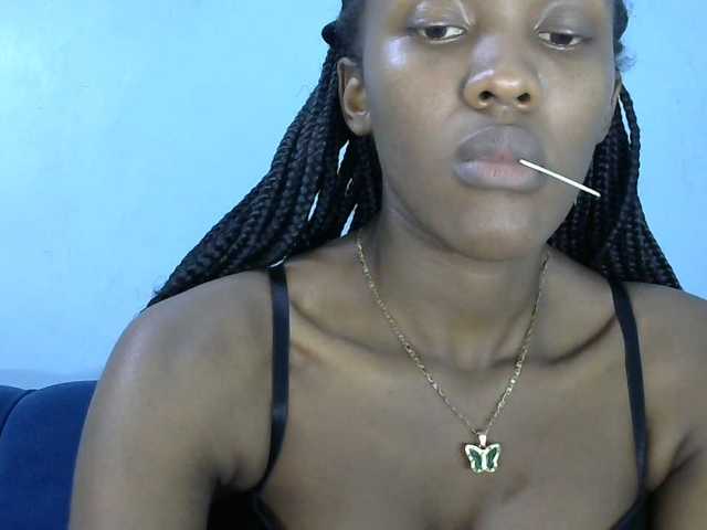 Trisha254 live cam on BongaCams