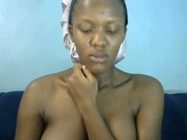 Trisha254 live cam on BongaCams