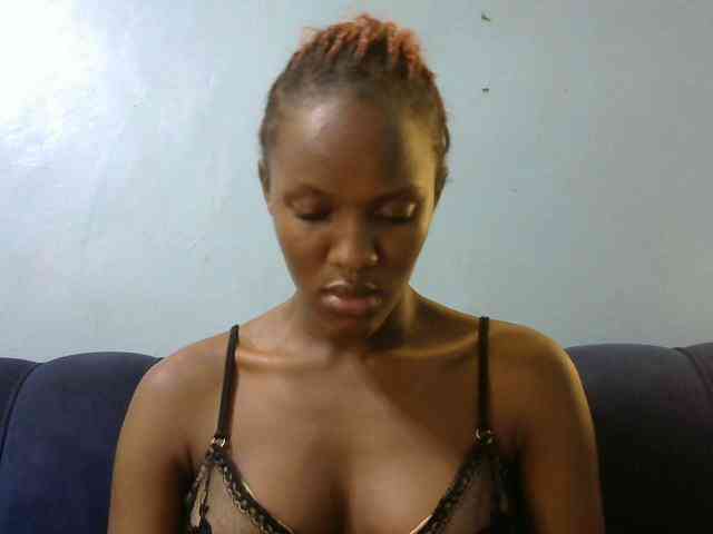 Trisha254 webcam