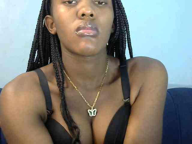 Trisha254 webcam