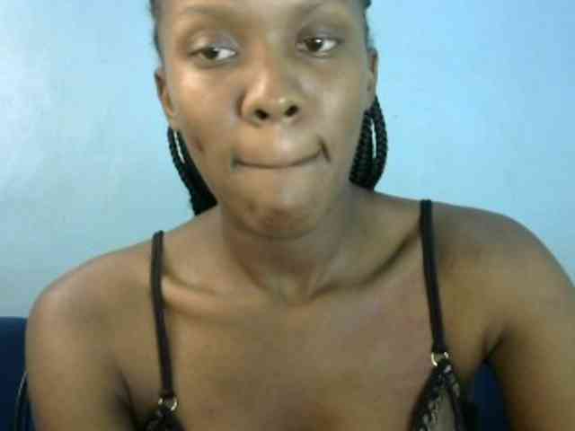 Trisha254 webcam