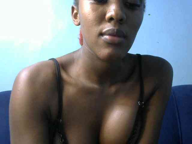Trisha254 webcam