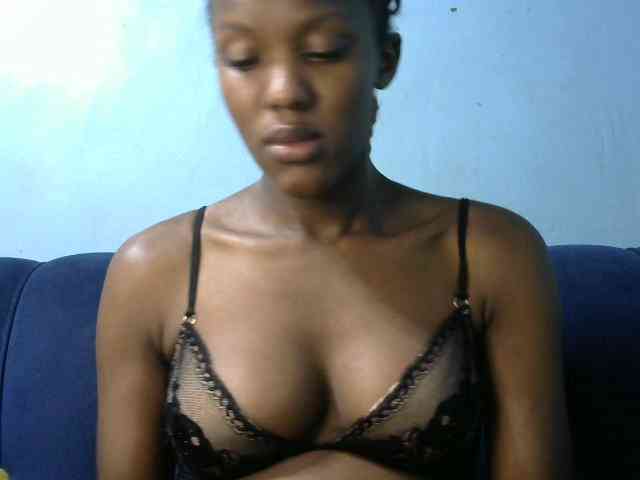 Trisha254 webcam