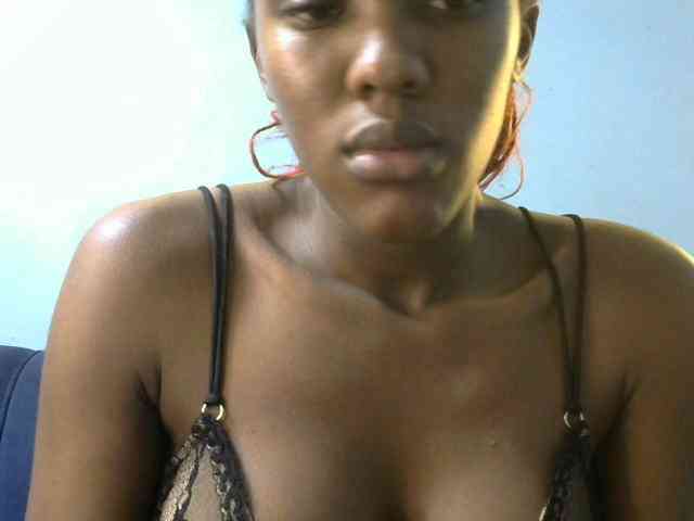 Trisha254 webcam