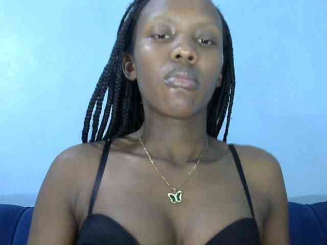 Modelo: Trisha254