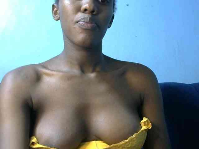 Trisha254 webcam
