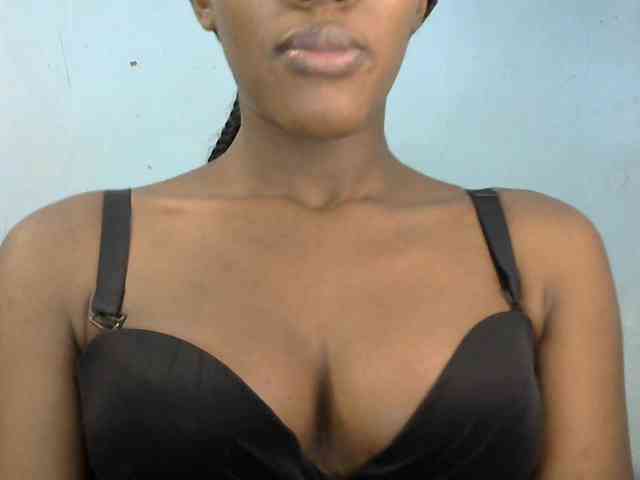 Trisha254 webcam