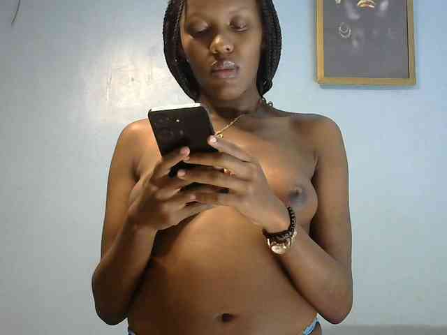 Trisha254 webcam