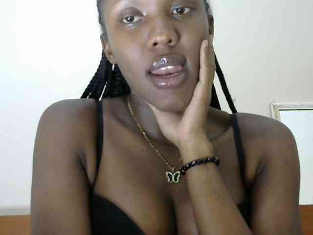 Trisha254 webcam
