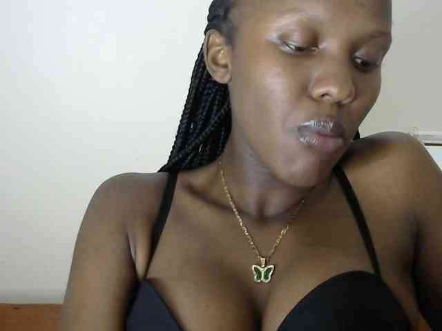 Trisha254 webcam