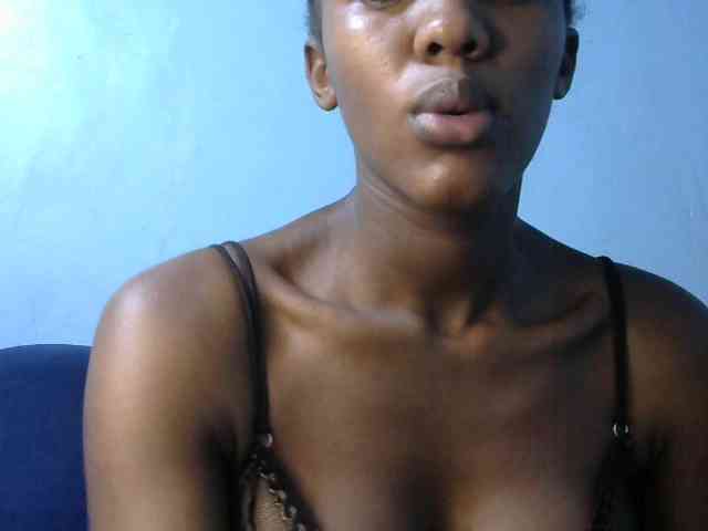 Trisha254 webcam