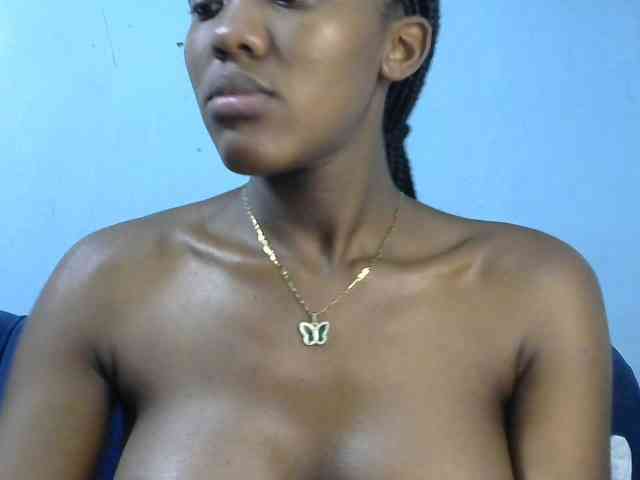 Trisha254 webcam