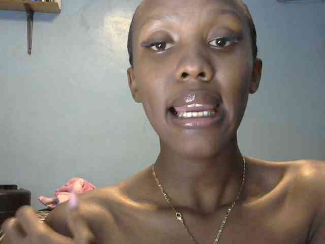 Trisha254 webcam