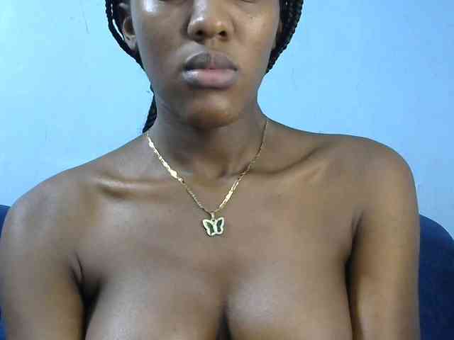Trisha254 webcam