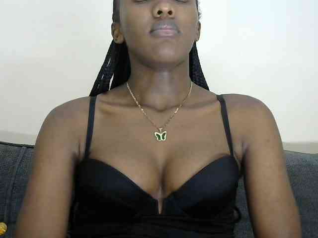 Trisha254 webcam