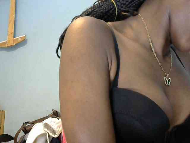 Trisha254 webcam
