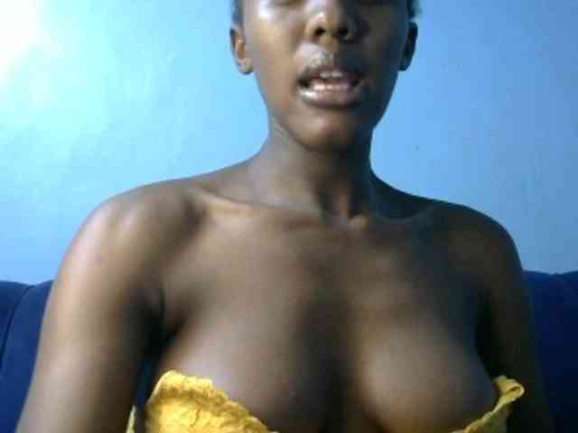 Trisha254 webcam