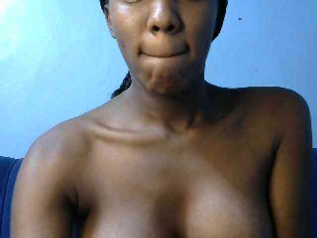 Trisha254 webcam