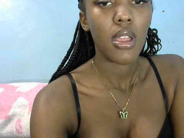 Trisha254 webcam
