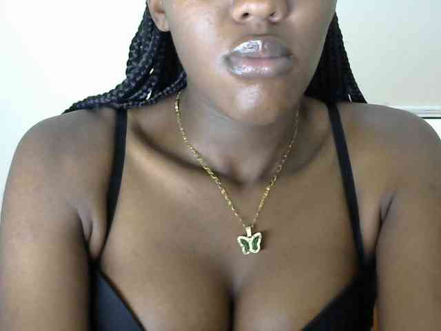 Trisha254 webcam