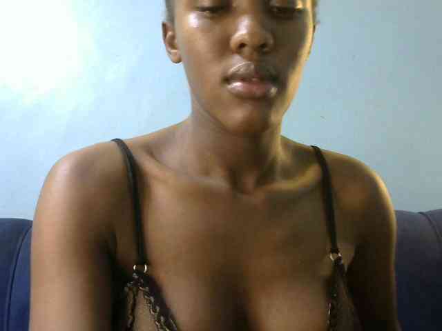 Trisha254 webcam
