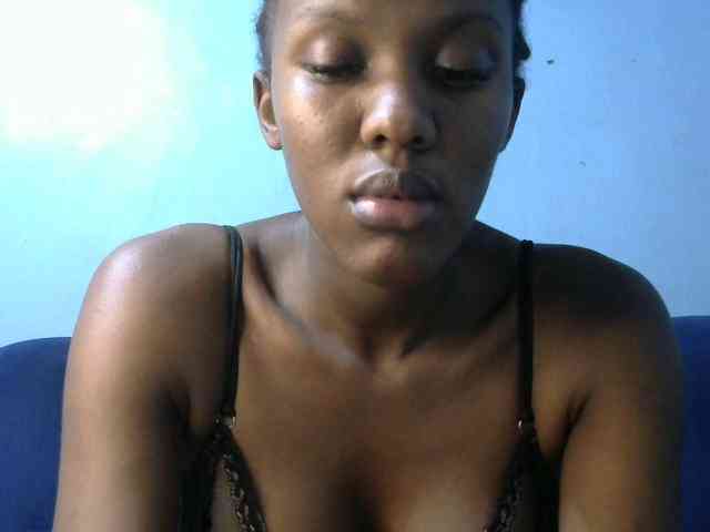 Trisha254 webcam