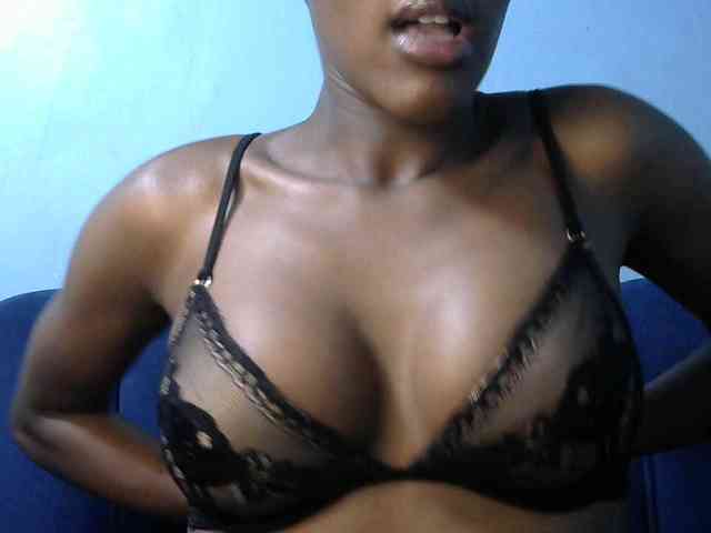 Trisha254 webcam