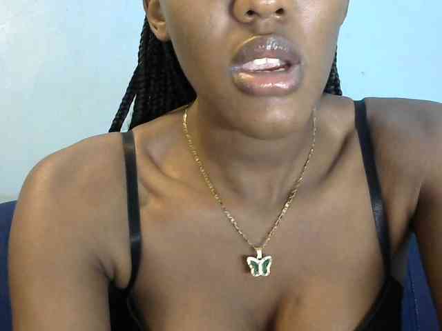 Trisha254 webcam