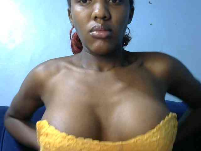 Trisha254 webcam