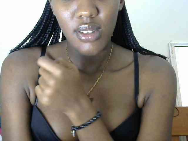 Trisha254 webcam