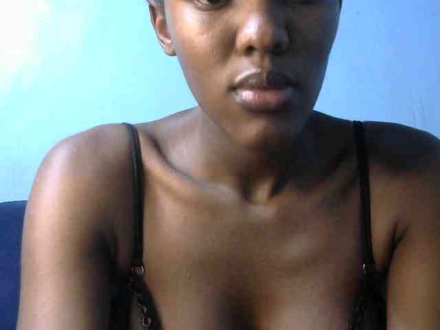 Modelo: Trisha254