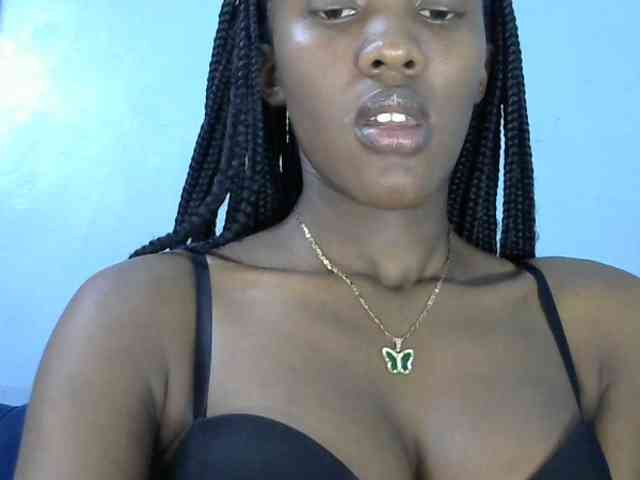 Trisha254 webcam