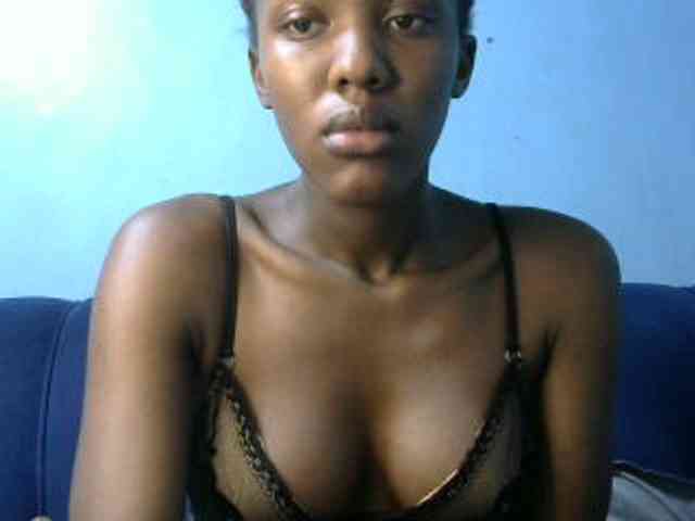 Trisha254 webcam